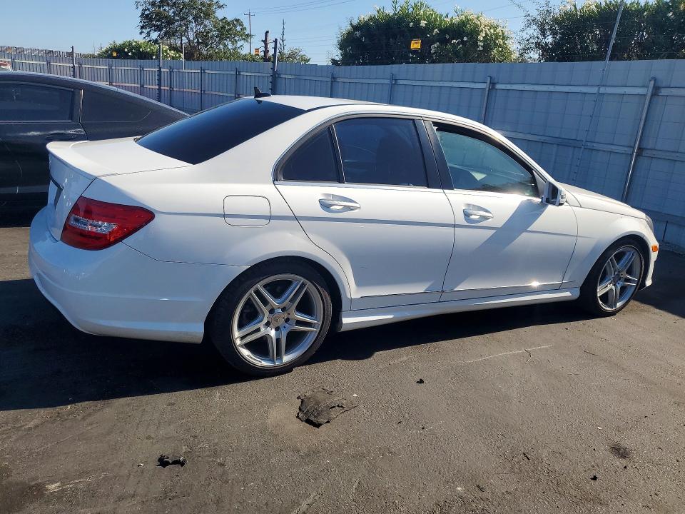 67404036 :رقم المزاد ، WDDGF4HB1EG239426 vin ، 2014 Mercedes-benz C مزاد بيع