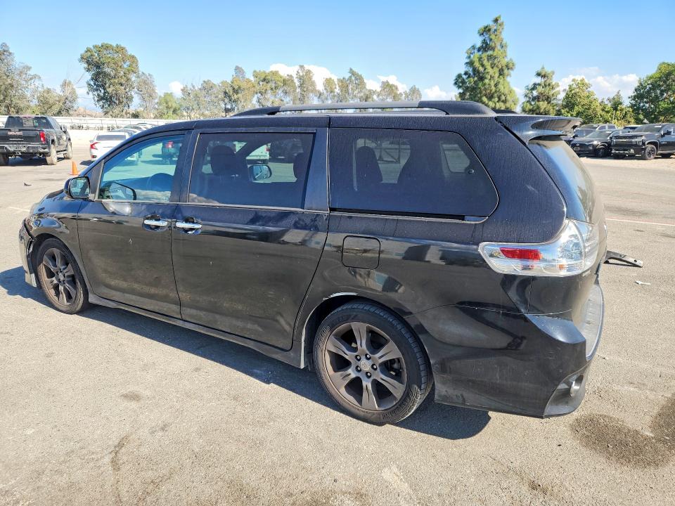2015 Toyota Sienna მანქანა იყიდება აუქციონზე, vin: 5TDXK3DC4FS657999, აუქციონის ნომერი: 70821886