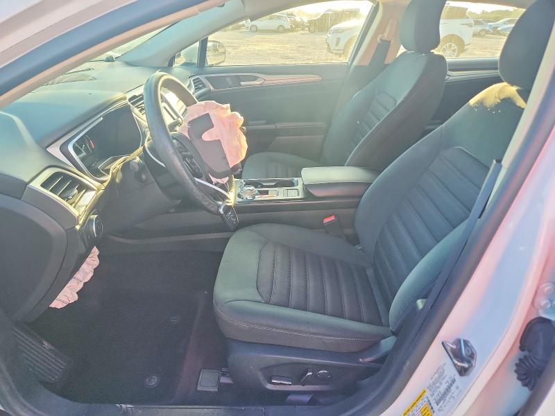 70324386 :رقم المزاد ، 3FA6P0LU3JR238341 vin ، 2018 Ford Fusion مزاد بيع