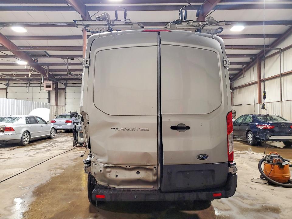 Aukcja sprzedaży 2017 Ford Transit, vin: 1FTYR1CM3HKA29537, numer aukcji: 70420076