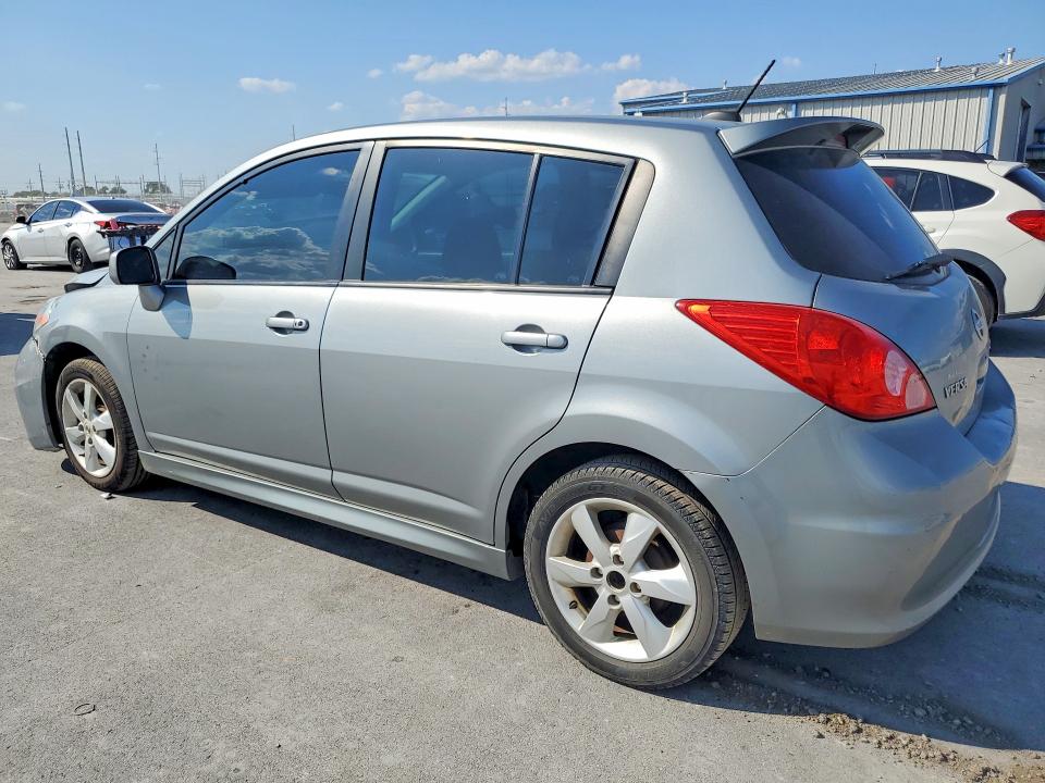 69696326 :رقم المزاد ، 3N1BC1CP4BL389958 vin ، 2011 Nissan Versa مزاد بيع