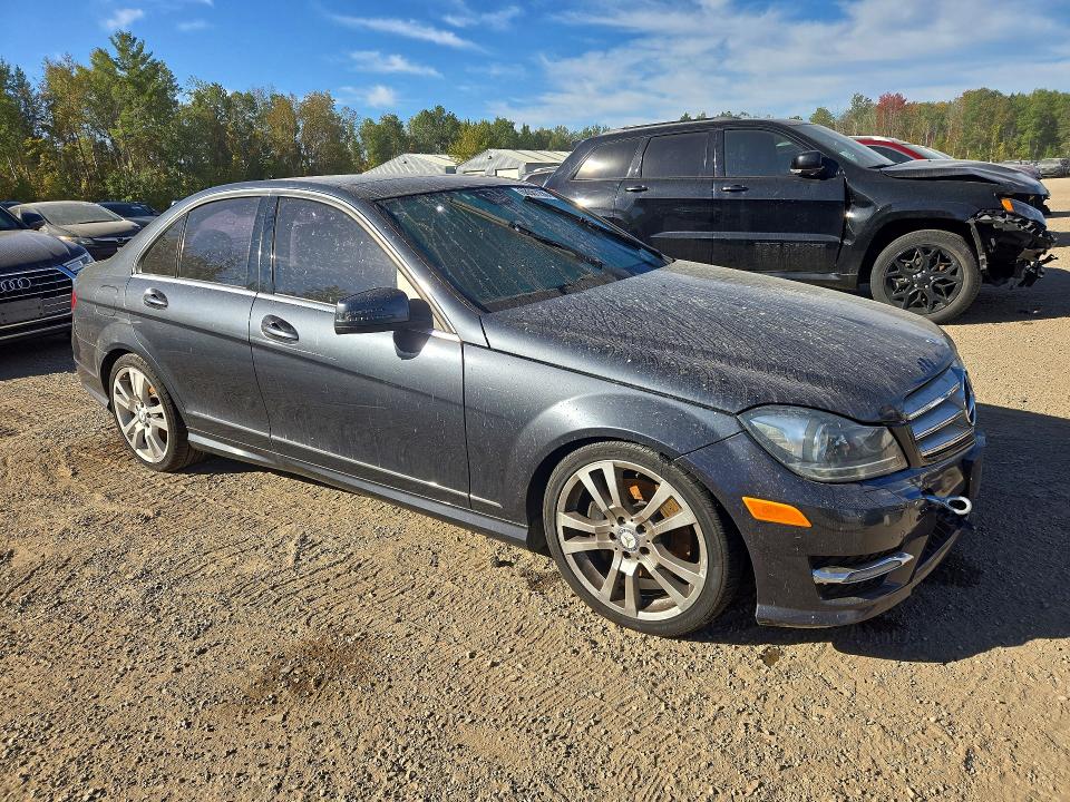 2013 Mercedes-benz C მანქანა იყიდება აუქციონზე, vin: WDDGF8JB2DA795943, აუქციონის ნომერი: 68581296