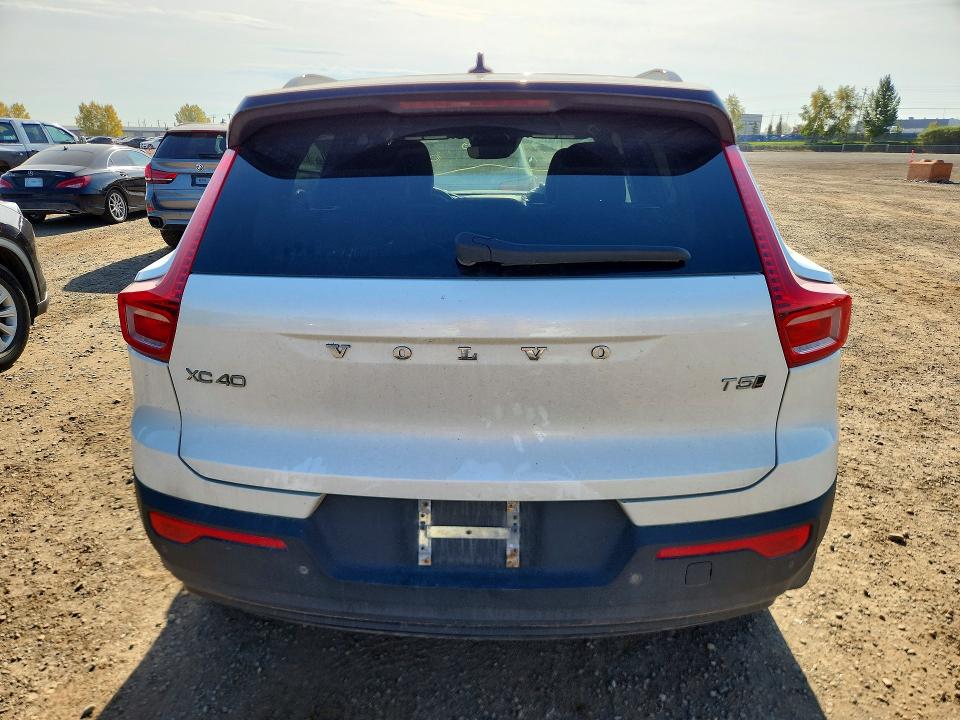 Продажа на аукционе авто 2022 Volvo Xc40, vin: YV4162UM0N2668997, номер лота: 69042926