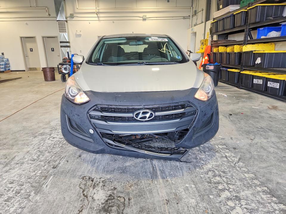 2016 Hyundai Elantra Gt მანქანა იყიდება აუქციონზე, vin: KMHD25LH8GU333703, აუქციონის ნომერი: 69687326