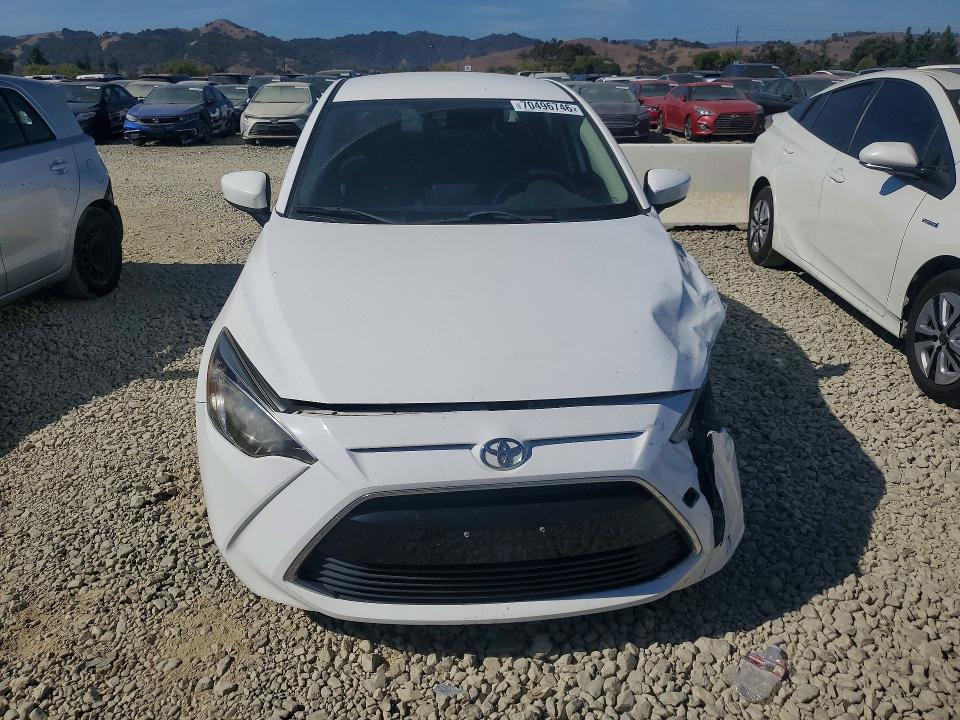 Продажа на аукционе авто 2017 Toyota Yaris Ia, vin: 3MYDLBYV2HY180119, номер лота: 70496746