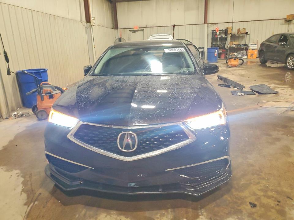 68502486 :رقم المزاد ، 19UUB1F37JA003705 vin ، 2018 Acura Tlx مزاد بيع