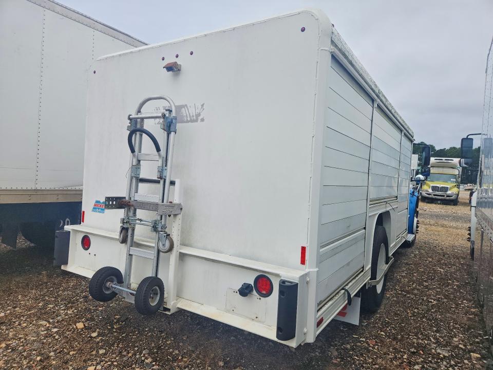 56217686 :رقم المزاد ، 1FVACWD24LHLE3457 vin ، 2020 Freightliner M2 مزاد بيع