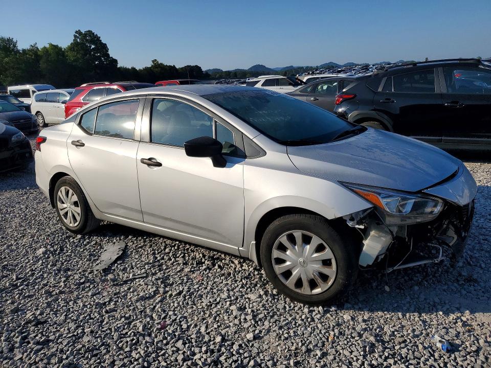 66438706 :رقم المزاد ، 3N1CN8DV4ML858005 vin ، 2021 Nissan Versa مزاد بيع