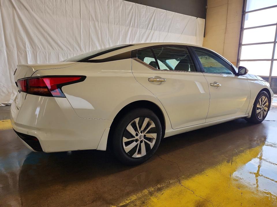 69442306 :رقم المزاد ، 1N4BL4BVXPN358614 vin ، 2023 Nissan Altima مزاد بيع