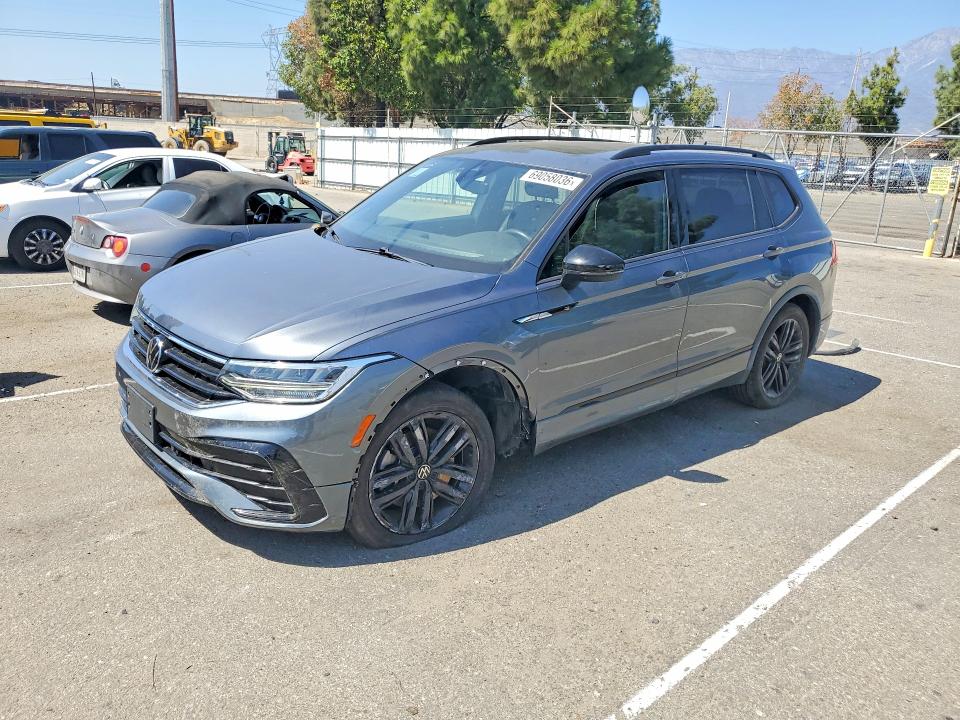 2022 Volkswagen Tiguan მანქანა იყიდება აუქციონზე, vin: 3VVCB7AX9NM162615, აუქციონის ნომერი: 69058036