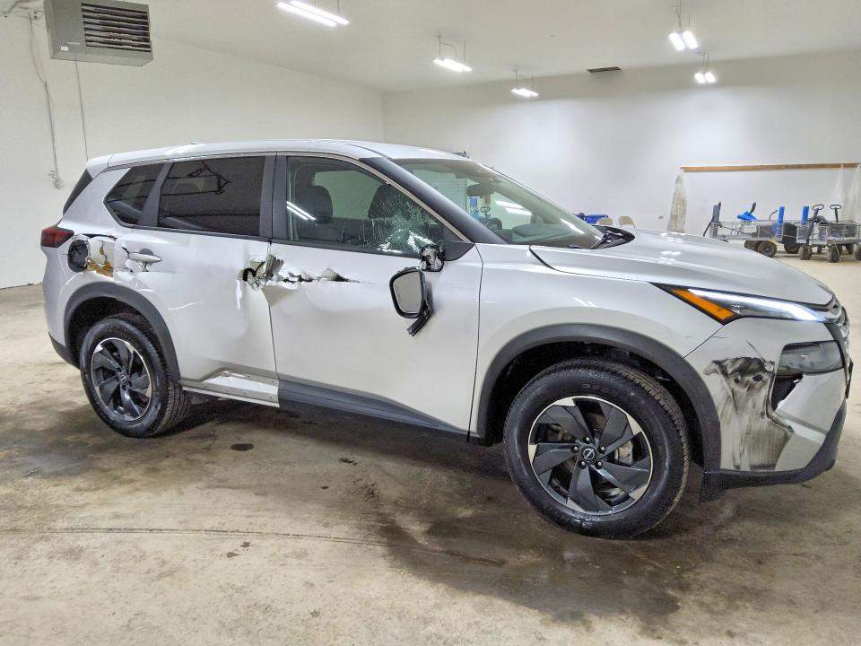 69811936 :رقم المزاد ، 5N1BT3BB7RC700007 vin ، 2024 Nissan Rogue مزاد بيع