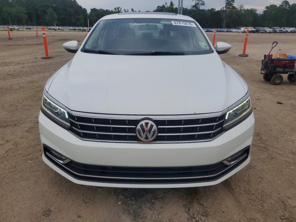 Продаж на аукціоні авто 2017 Volkswagen Passat, vin: 1VWBT7A31HC046476, номер лоту: 67815016