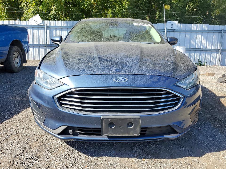 69962846 :رقم المزاد ، 3FA6P0HD5KR244264 vin ، 2019 Ford Fusion مزاد بيع