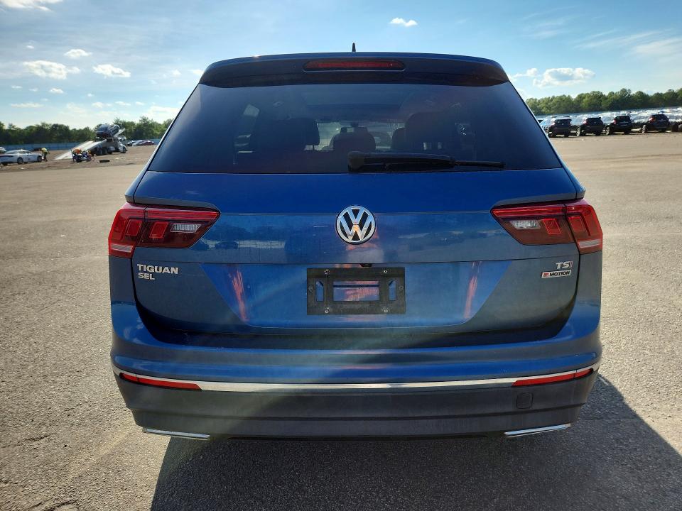 Продажа на аукционе авто 2018 Volkswagen Tiguan, vin: 3VV2B7AX4JM013101, номер лота: 67773166