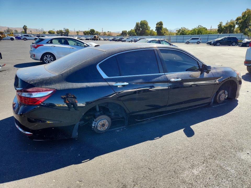 Продаж на аукціоні авто 2016 Honda Accord, vin: 1HGCR2F76GA165530, номер лоту: 70633826