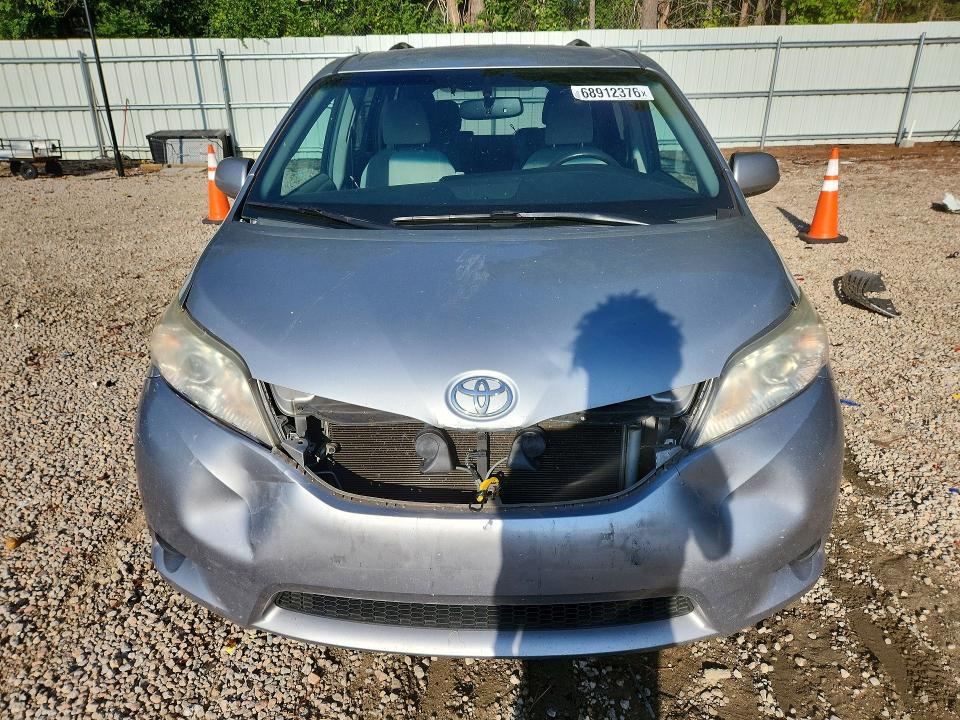 Продаж на аукціоні авто 2015 Toyota Sienna, vin: 5TDKK3DC0FS621642, номер лоту: 68912376