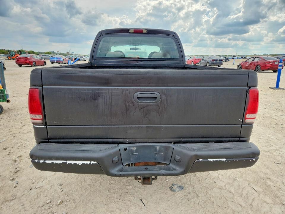 68891966 :رقم المزاد ، 1B7HG38N72S659166 vin ، 2002 Dodge Dakota مزاد بيع