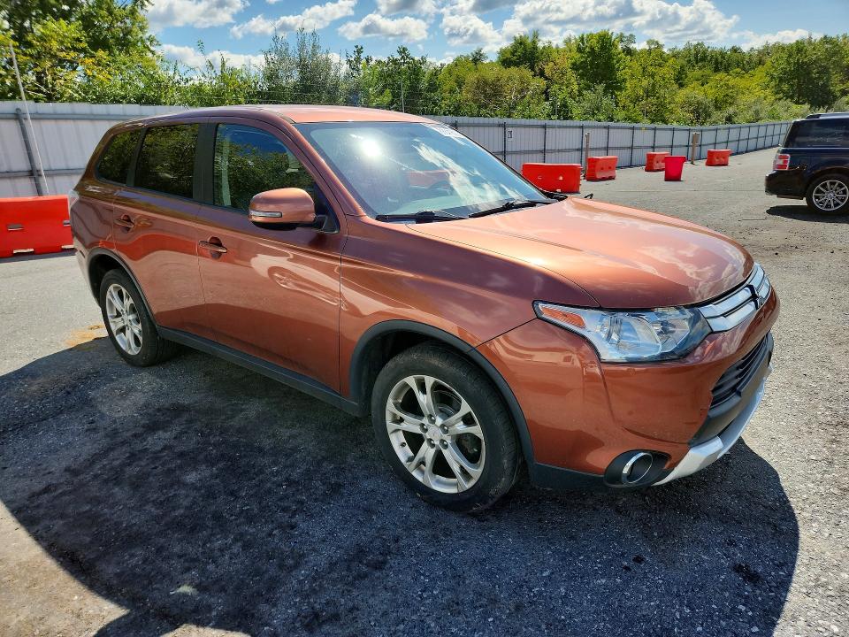 2015 Mitsubishi Outlander მანქანა იყიდება აუქციონზე, vin: JA4AZ3A31FZ007266, აუქციონის ნომერი: 68841616