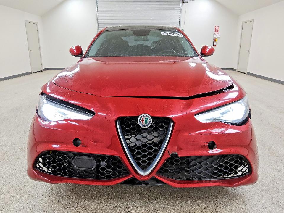 Продаж на аукціоні авто 2017 Alfa Romeo Giulia, vin: ZARFAEEN5H7532717, номер лоту: 70154576