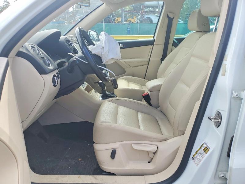 69158506 :رقم المزاد ، WVGBV7AXXFW581653 vin ، 2015 Volkswagen Tiguan مزاد بيع