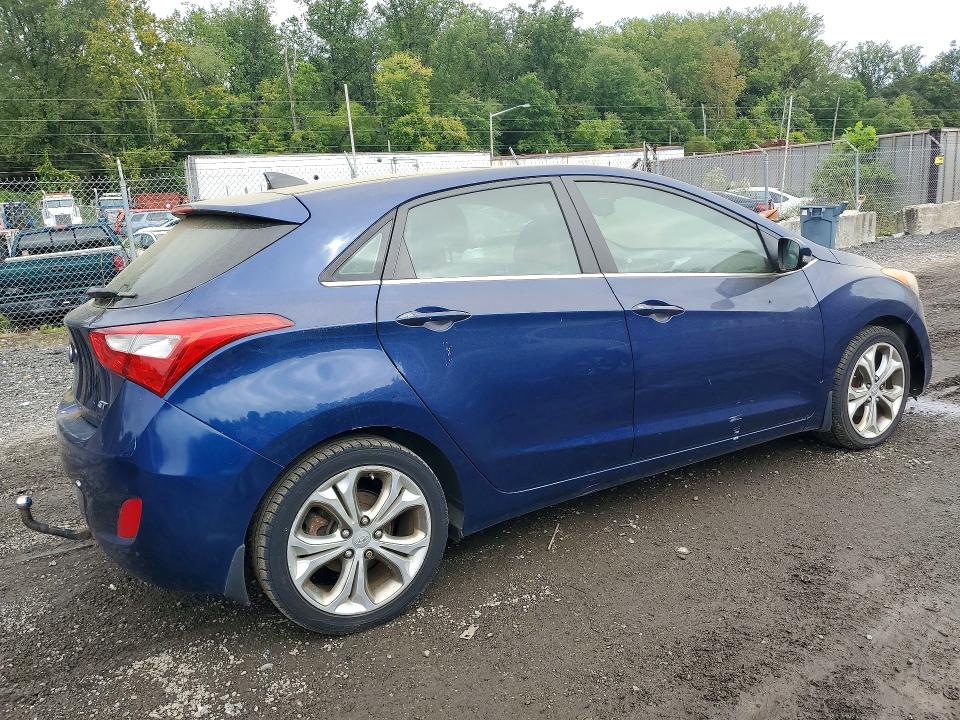 2013 Hyundai Elantra Gt მანქანა იყიდება აუქციონზე, vin: KMHD35LEXDU023647, აუქციონის ნომერი: 70762966