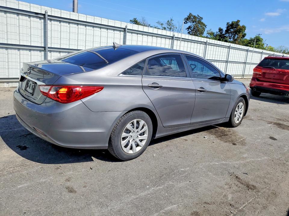 69165686 :رقم المزاد ، 5NPEB4AC9BH160352 vin ، 2011 Hyundai Sonata مزاد بيع
