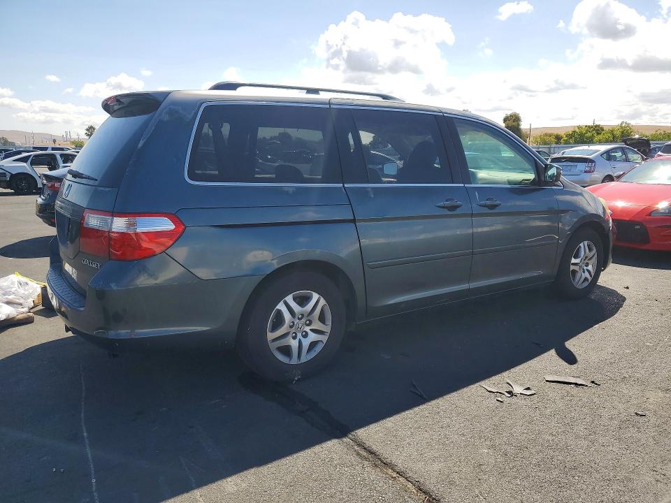 2005 Honda Odyssey მანქანა იყიდება აუქციონზე, vin: 5FNRL38705B052562, აუქციონის ნომერი: 67808086