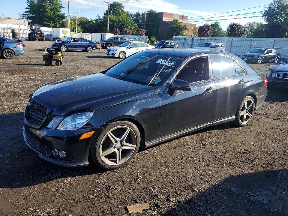 69189486 :رقم المزاد ، WDDHF8HB7AA130557 vin ، 2010 Mercedes-benz E مزاد بيع