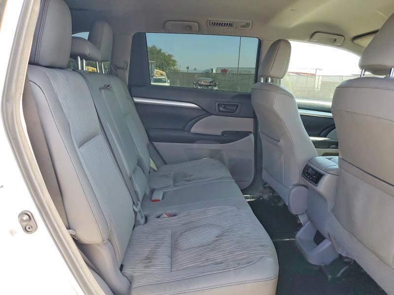 2017 Toyota Highlander მანქანა იყიდება აუქციონზე, vin: 5TDZZRFH4HS213640, აუქციონის ნომერი: 68979186