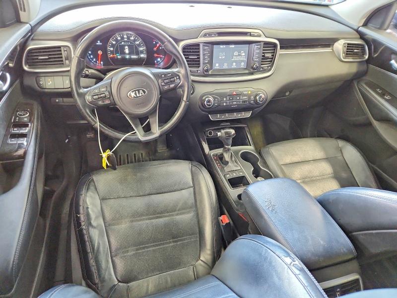 2017 Kia Sorento მანქანა იყიდება აუქციონზე, vin: 5XYPHDA51HG238390, აუქციონის ნომერი: 69746226