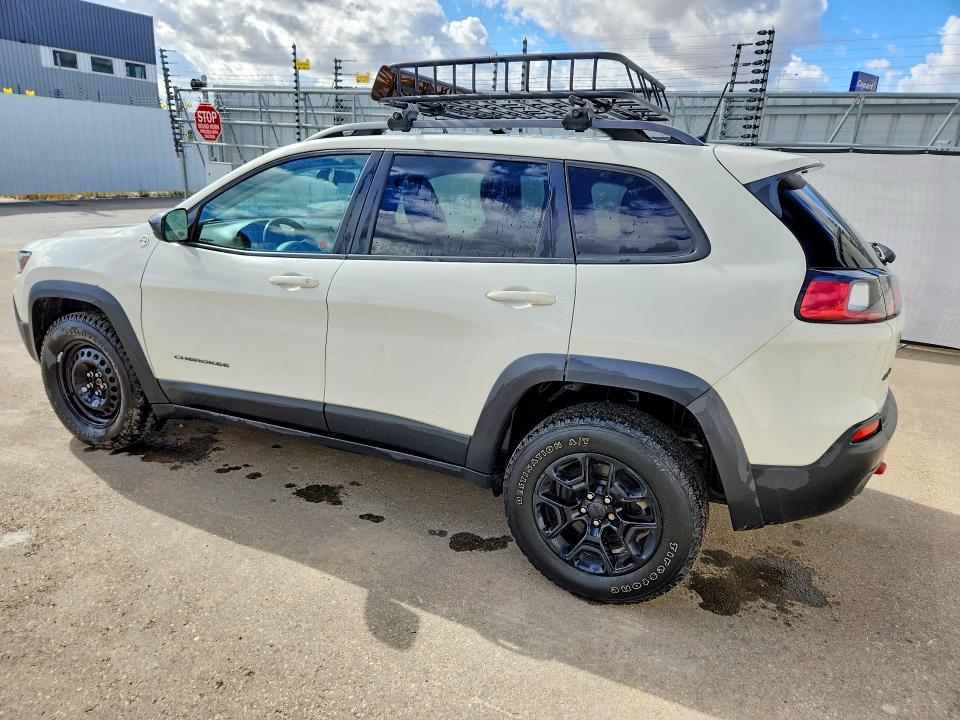 68689036 :رقم المزاد ، 1C4PJMBX8KD479972 vin ، 2019 Jeep Cherokee مزاد بيع