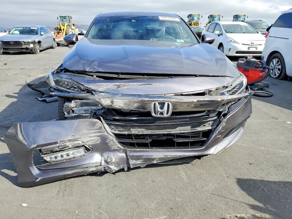 Продажа на аукционе авто 2018 Honda Accord, vin: 1HGCV1F35JA099336, номер лота: 69633996