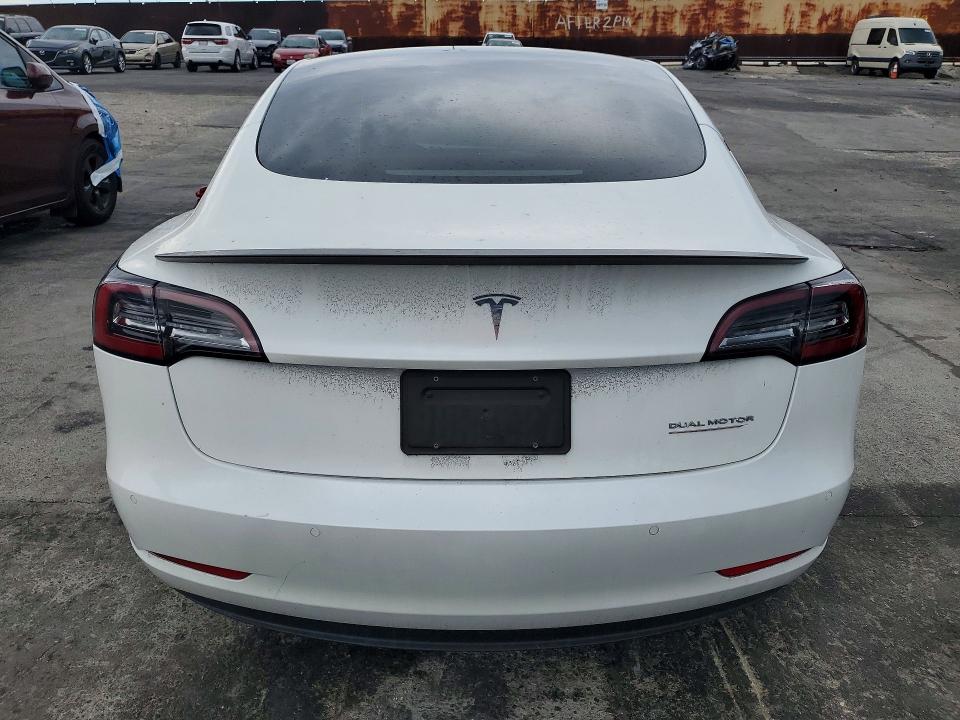 68104156 :رقم المزاد ، 5YJ3E1EC9NF239434 vin ، 2022 Tesla Model 3 مزاد بيع