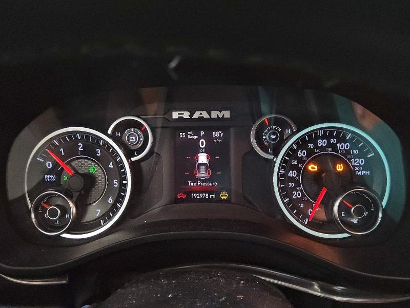67830806 :رقم المزاد ، 1C6RREFT5KN625129 vin ، 2019 Ram 1500 مزاد بيع