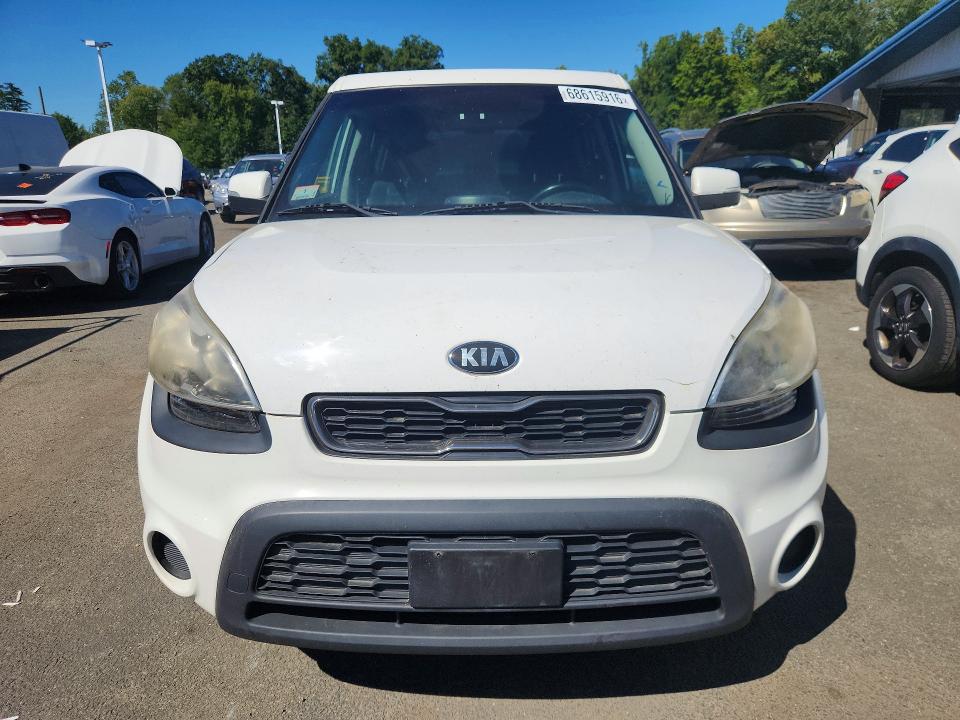 68615916 :رقم المزاد ، KNDJT2A61D7551612 vin ، 2013 Kia Soul مزاد بيع