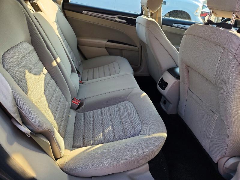 69108926 :رقم المزاد ، 3FA6P0HDXLR135154 vin ، 2020 Ford Fusion مزاد بيع