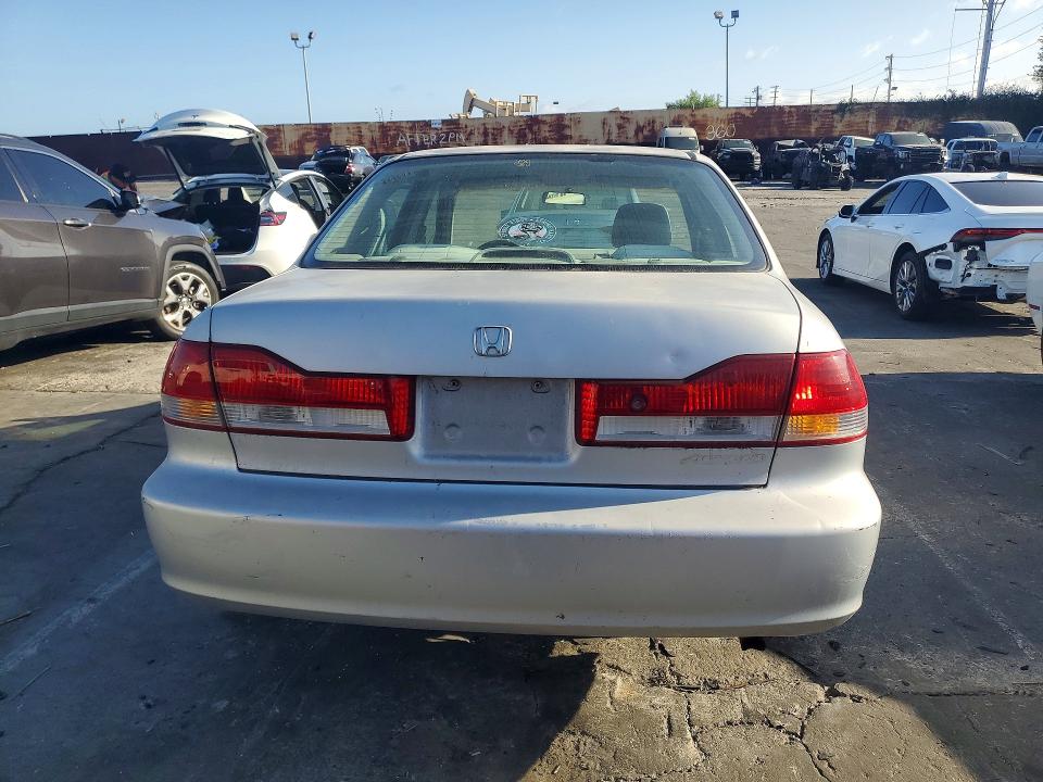 2001 Honda Accord მანქანა იყიდება აუქციონზე, vin: 1HGCF86671A095806, აუქციონის ნომერი: 68992366