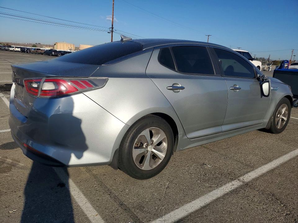 2014 Kia Optima მანქანა იყიდება აუქციონზე, vin: KNAGM4AD7E5072056, აუქციონის ნომერი: 71021806