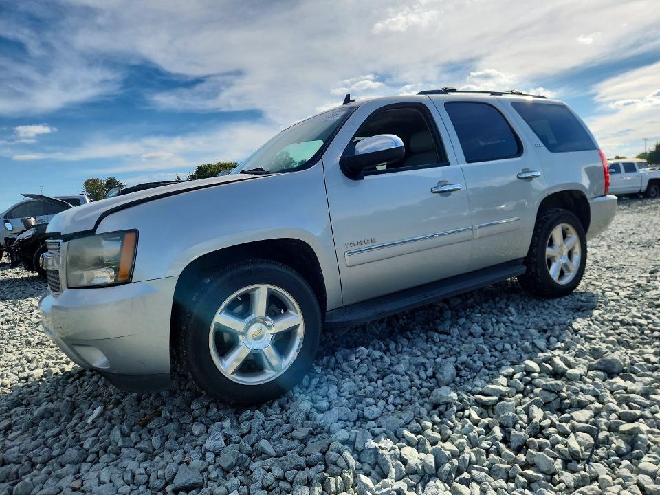 70964496 :رقم المزاد ، 1GNUCCE07AR220307 vin ، 2010 Chevrolet Tahoe مزاد بيع