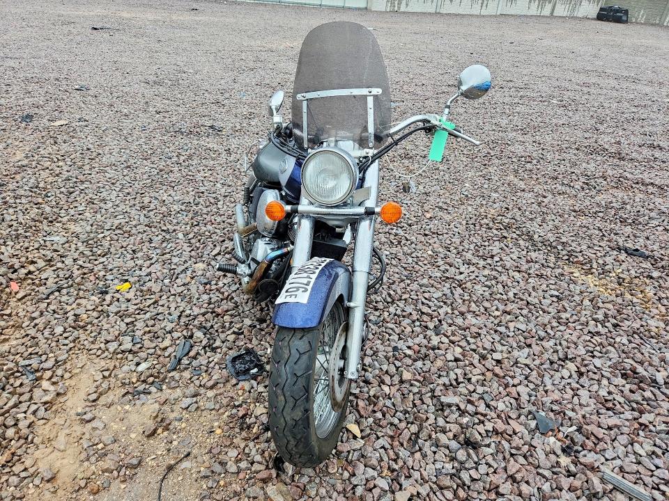 70338176 :رقم المزاد ، JH2RC44671M453585 vin ، 2001 Honda Vt750 مزاد بيع