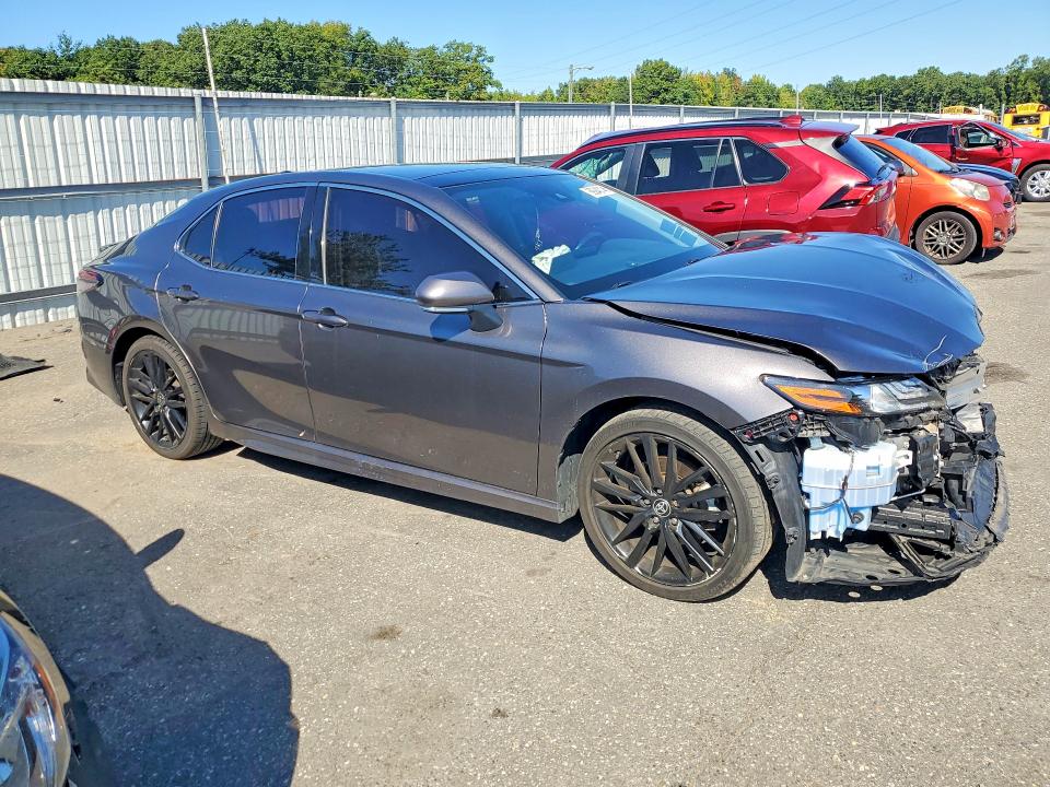 Продаж на аукціоні авто 2022 Toyota Camry, vin: 4T1K61BK1NU056004, номер лоту: 69240146