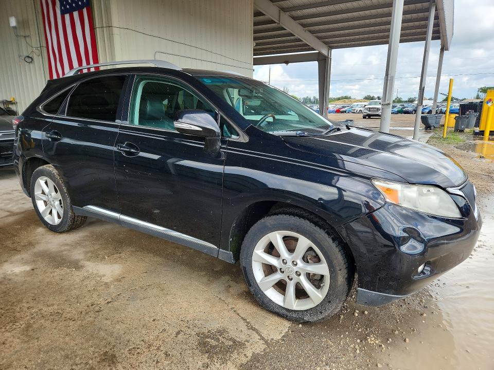 68160236 :رقم المزاد ، 2T2ZK1BA6AC007079 vin ، 2010 Lexus Rx مزاد بيع
