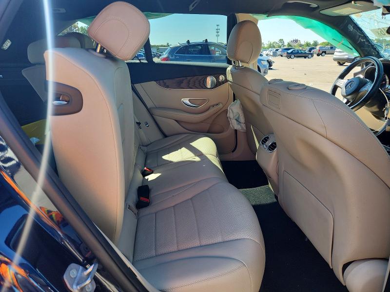 67218546 :رقم المزاد ، WDC0G4KB2JF428324 vin ، 2018 Mercedes-benz Glc مزاد بيع