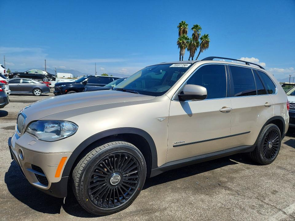 70697756 :رقم المزاد ، 5UXZV8C56D0C14951 vin ، 2013 Bmw X5 مزاد بيع