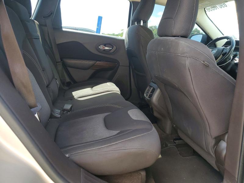 69016556 :رقم المزاد ، 1C4PJLCS4EW261372 vin ، 2014 Jeep Cherokee مزاد بيع