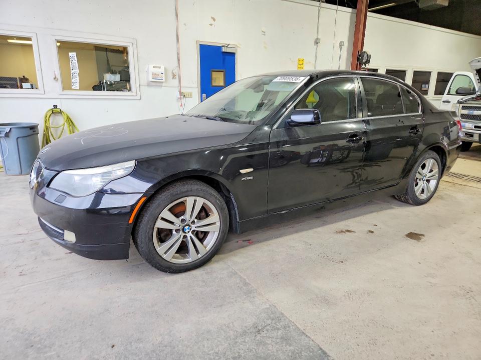 70909536 :رقم المزاد ، WBANV1C51AC388826 vin ، 2010 Bmw 528 مزاد بيع