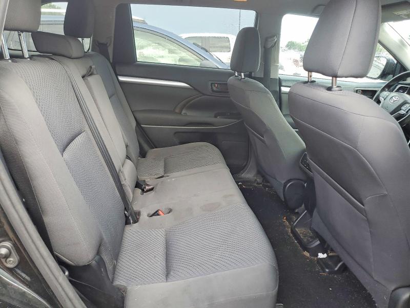 67818026 :رقم المزاد ، 5TDZARFH8FS015082 vin ، 2015 Toyota Highlander مزاد بيع