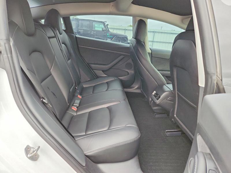 70112246 :رقم المزاد ، 5YJ3E1EA8NF102872 vin ، 2022 Tesla Model 3 مزاد بيع