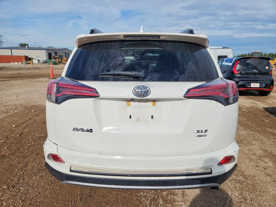 Продаж на аукціоні авто 2018 Toyota Rav4, vin: JTMRFREV9JJ198801, номер лоту: 69171796