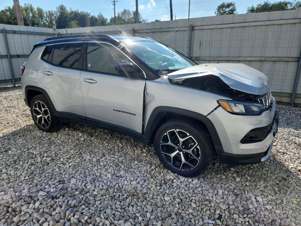 67703836 :رقم المزاد ، 3C4NJDCN9ST590741 vin ، 2025 Jeep Compass مزاد بيع
